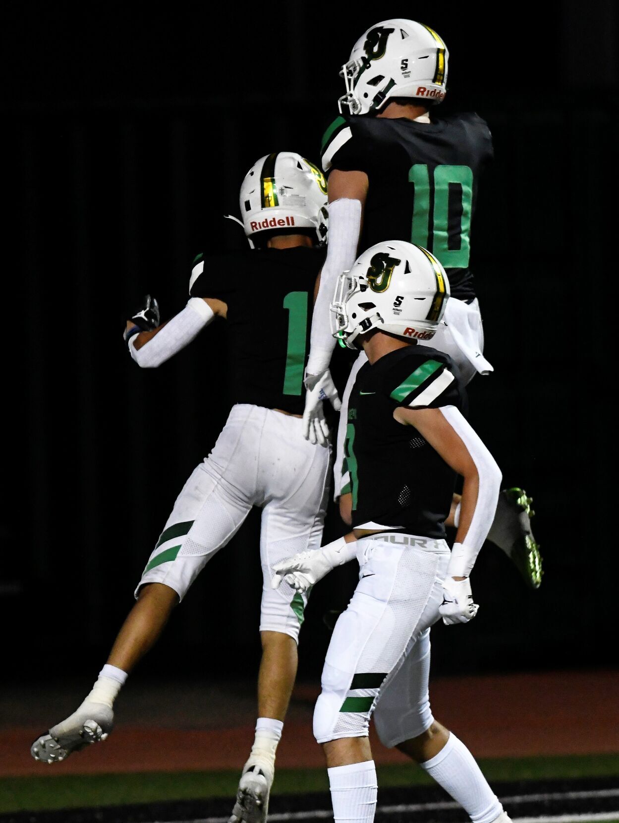 092322 AGHS SJHS FTB 04.JPG